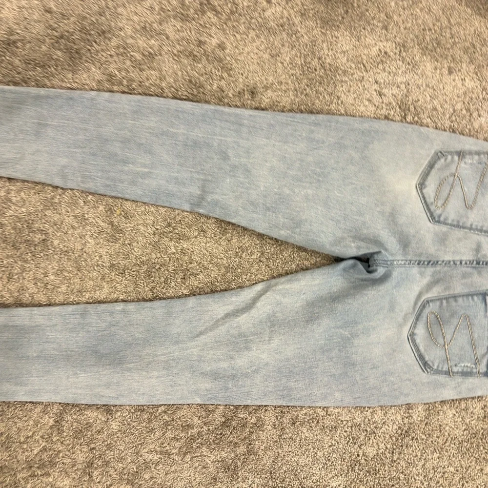 Seven7 Light Wash Distressed Skinny Jeans | Women's Size 8 | Stretch Denim